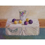 Jarra y ciruelas