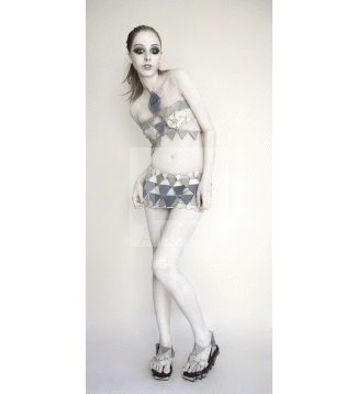 Vestido y Zapatos en Gres