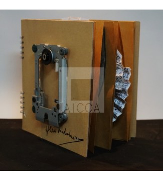 LIBRO DE ARTISTA CON TEXTO