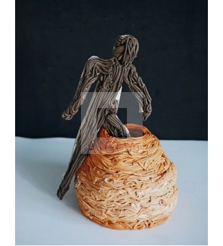 HOMBRE EMBROLLO A SU ROLLO